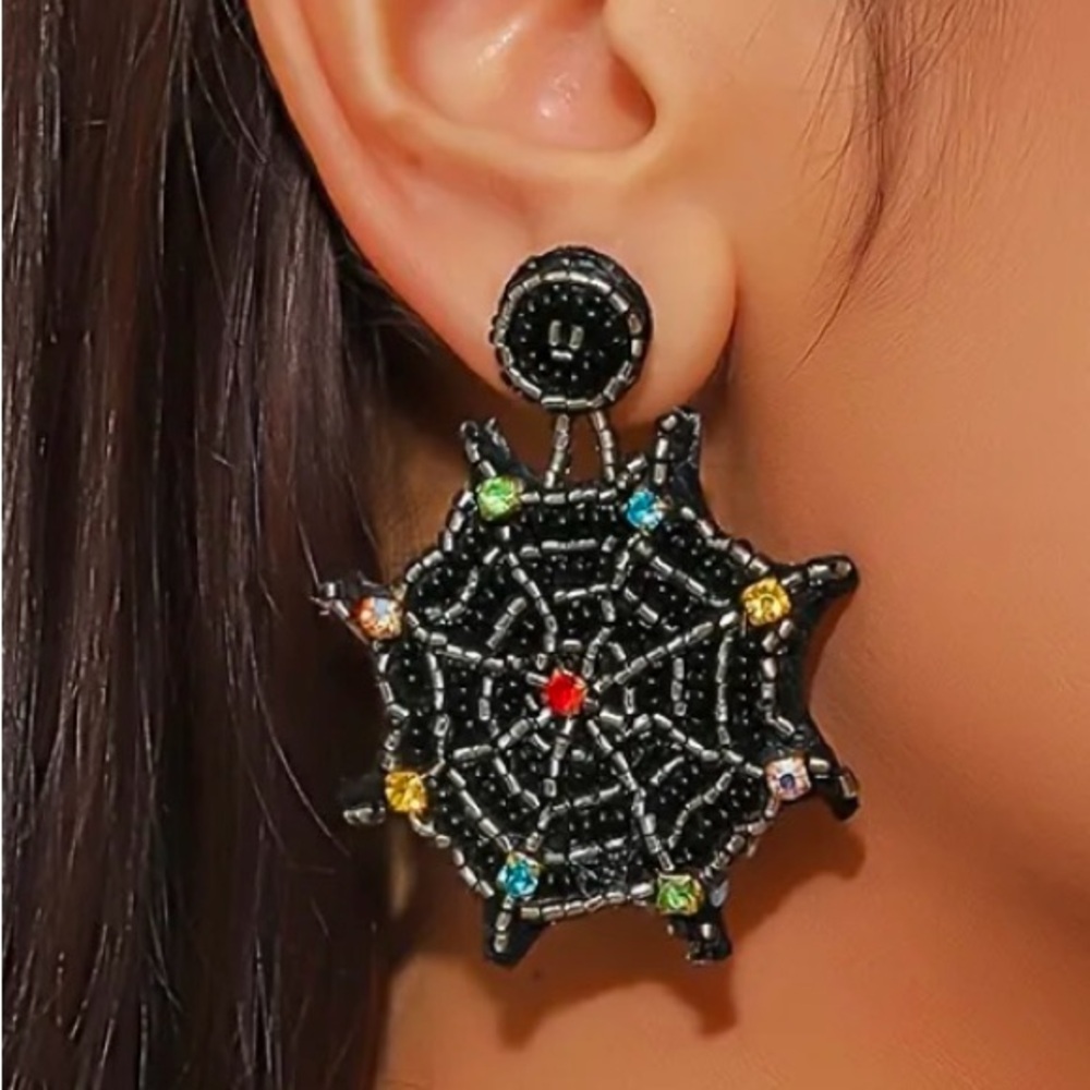 NEW Black Beaded Spider Web Halloween Earrings